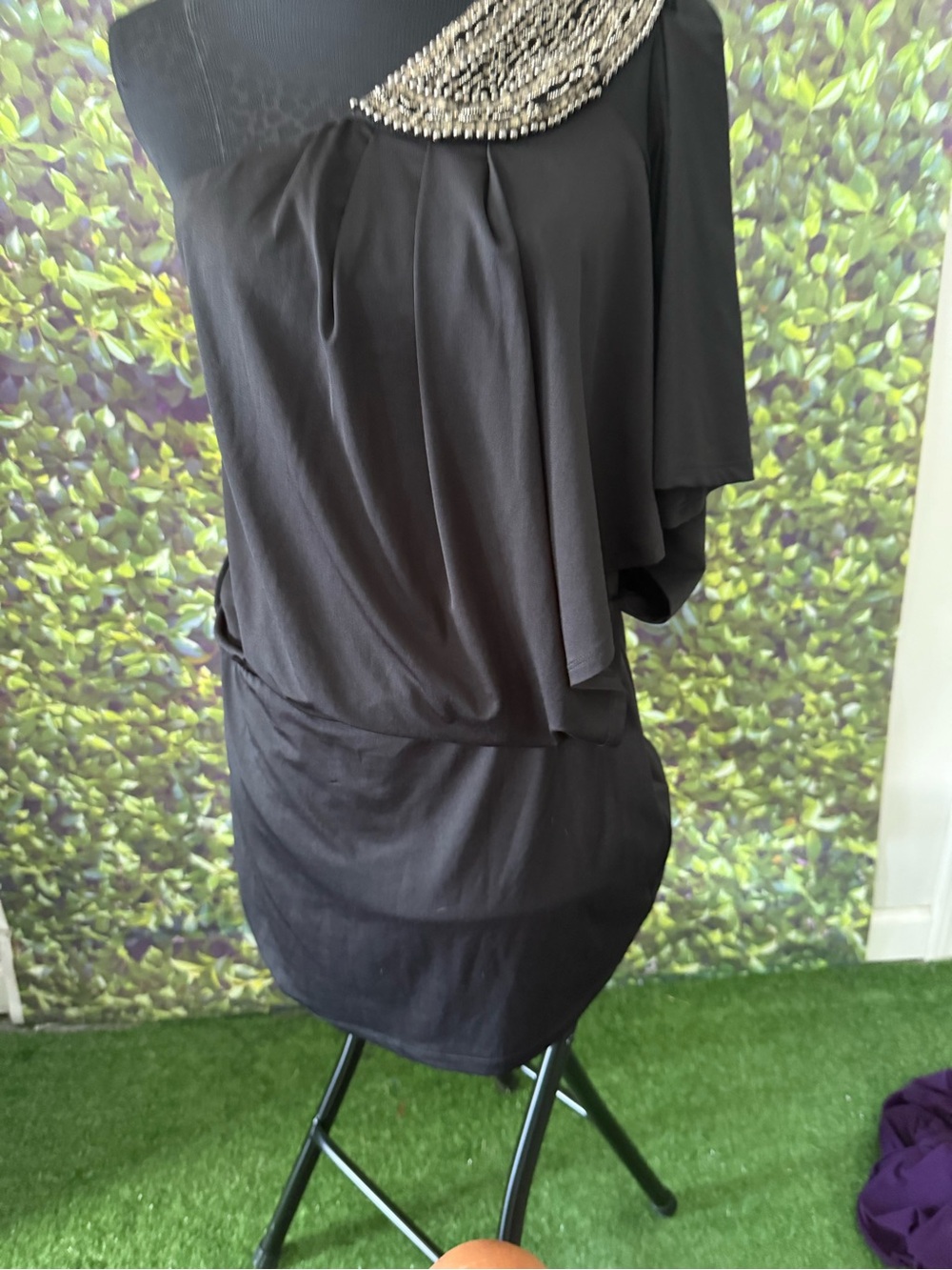 Elegant Black One-Shoulder Dress with Embellished Necklines p22